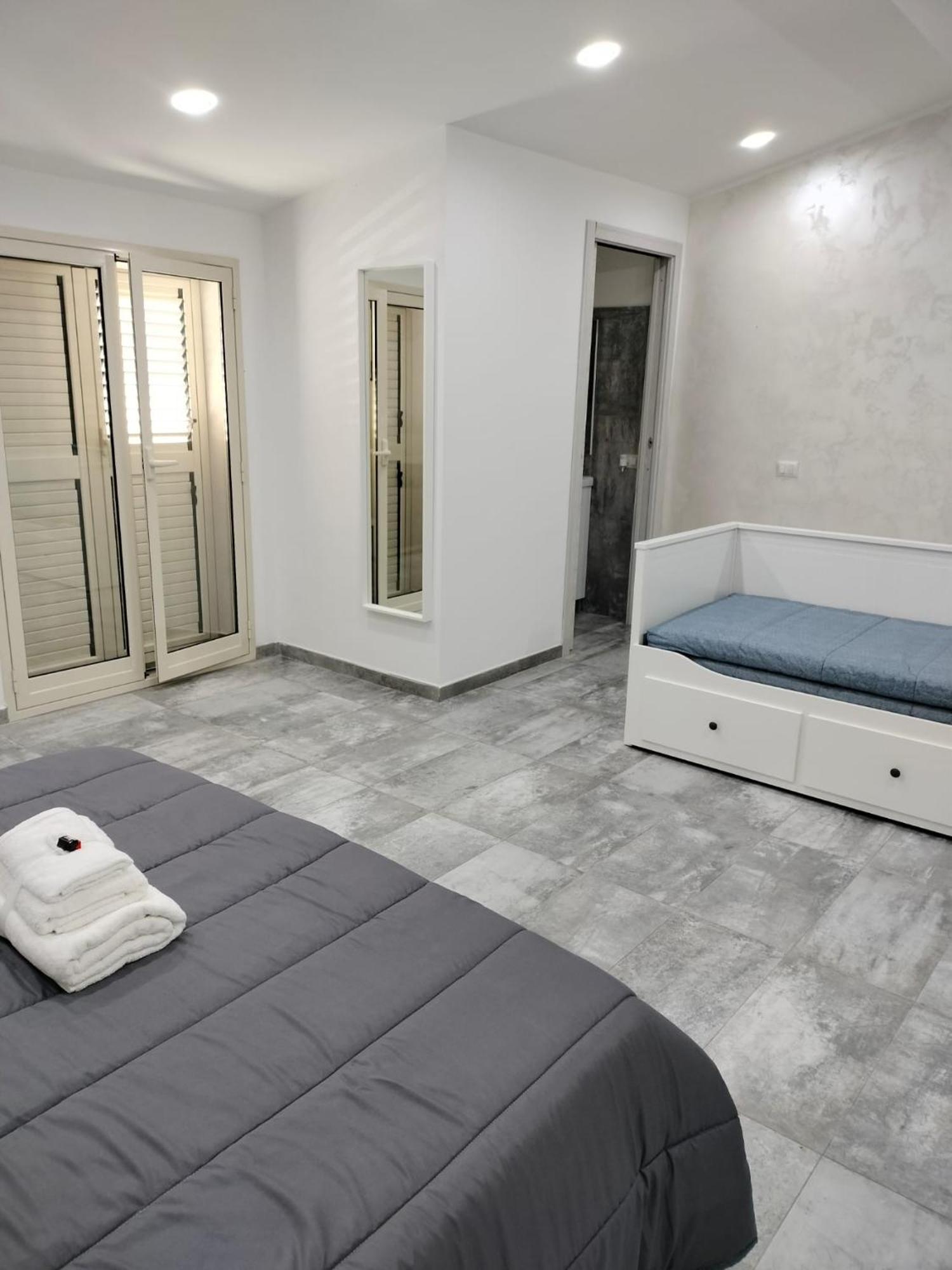 Holiday Home Litteri One Aeroporto di Catania Fontana Rossa Esterno foto