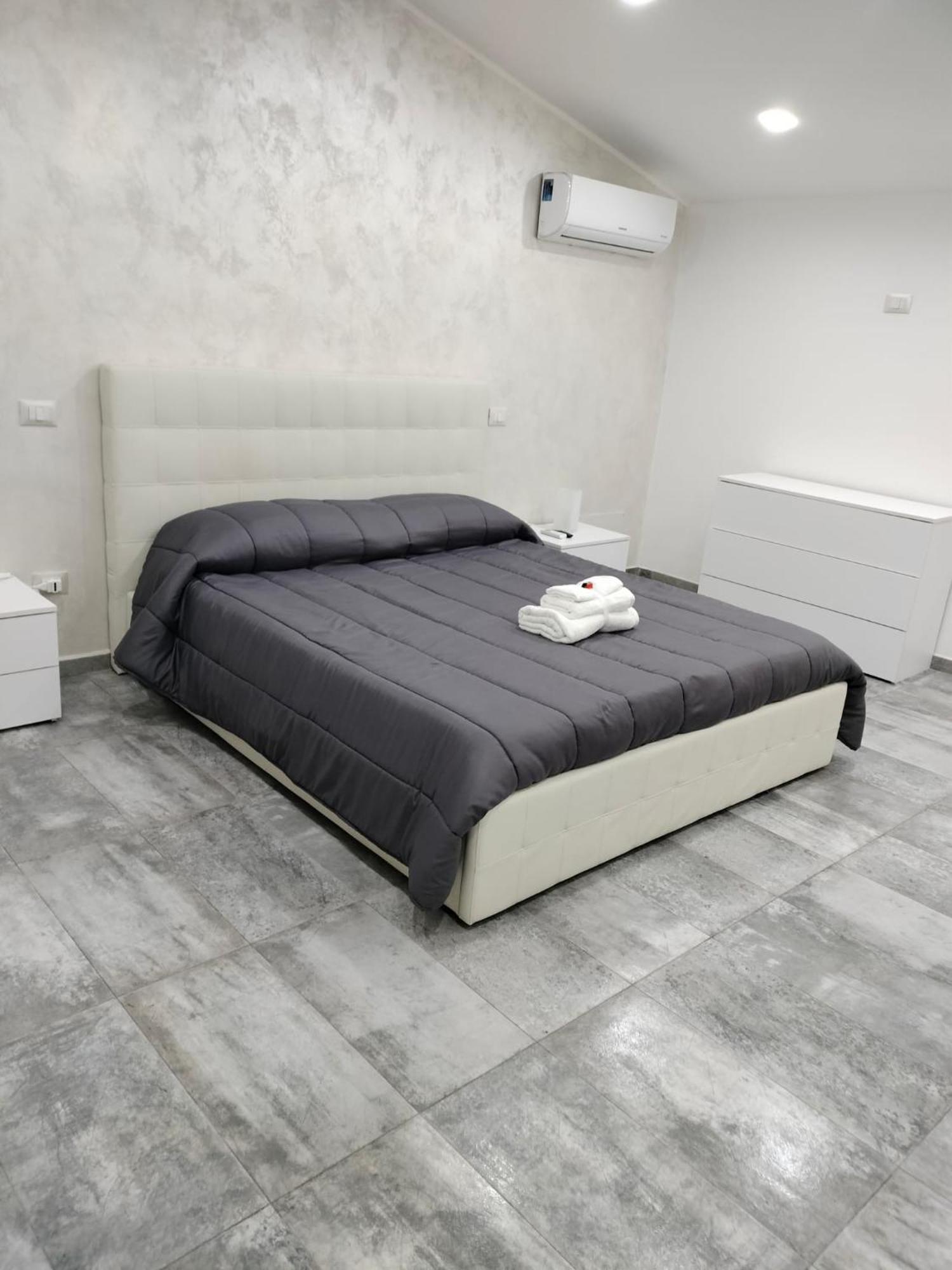 Holiday Home Litteri One Aeroporto di Catania Fontana Rossa Esterno foto